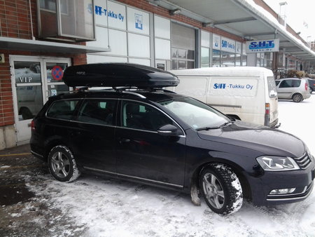 Asiakkaan auto asennettu maaliskuussa 2013. VW Passat 2012 ja Hapro Traxer 8.6 Brilliant Black + alumiini Hapro takkatelinet 125 cm\\n\\n14.3.2013 00.47